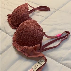 Victoria’s Secret Date Bra in Mauve Lace